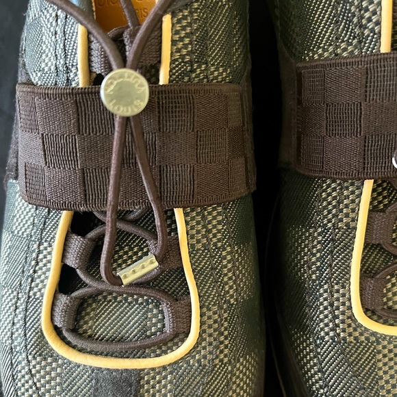 LOUIS VUITTON - Suede Sneaker - MENS SIZE 9 - Picture 7 of 11